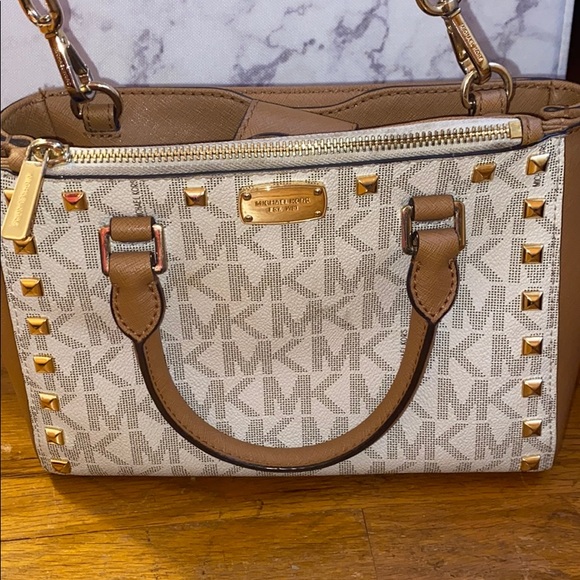 MK purse - Picture 1 of 4
